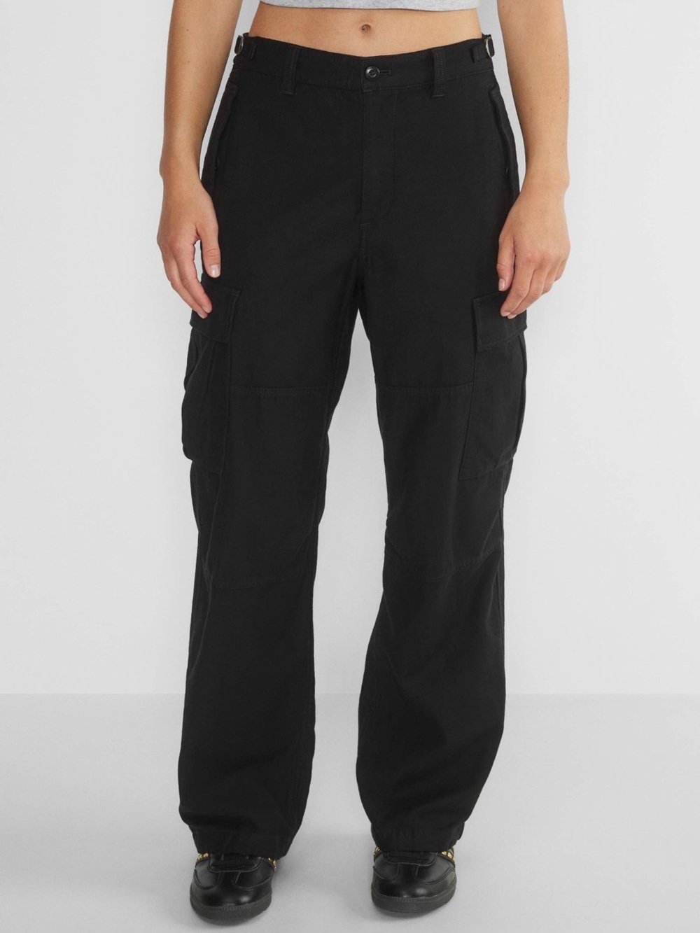 Aritzia TNA Black Supply Cargo Pants